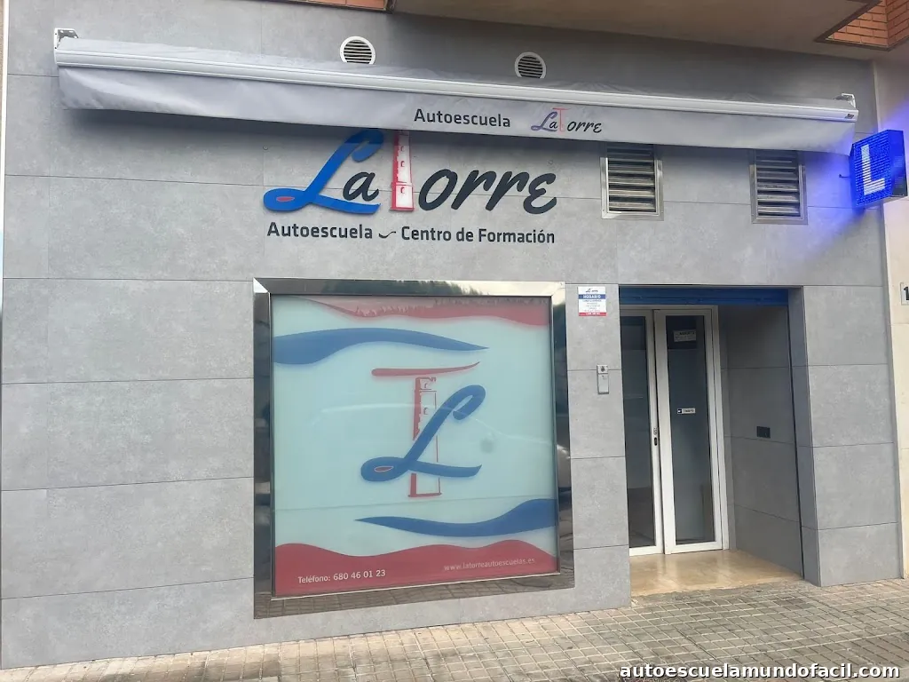 Autoescuelas, Centro de formación La Torre