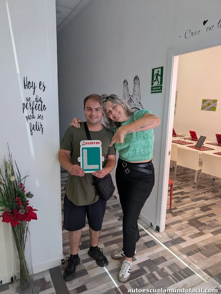 AUTOESCUELA MAZARRÓN