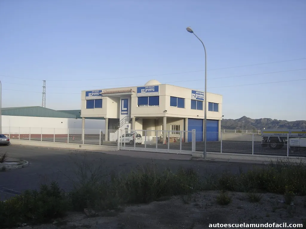 Autoescuela San Jeronimo (HUERCAL OVERA poligono)