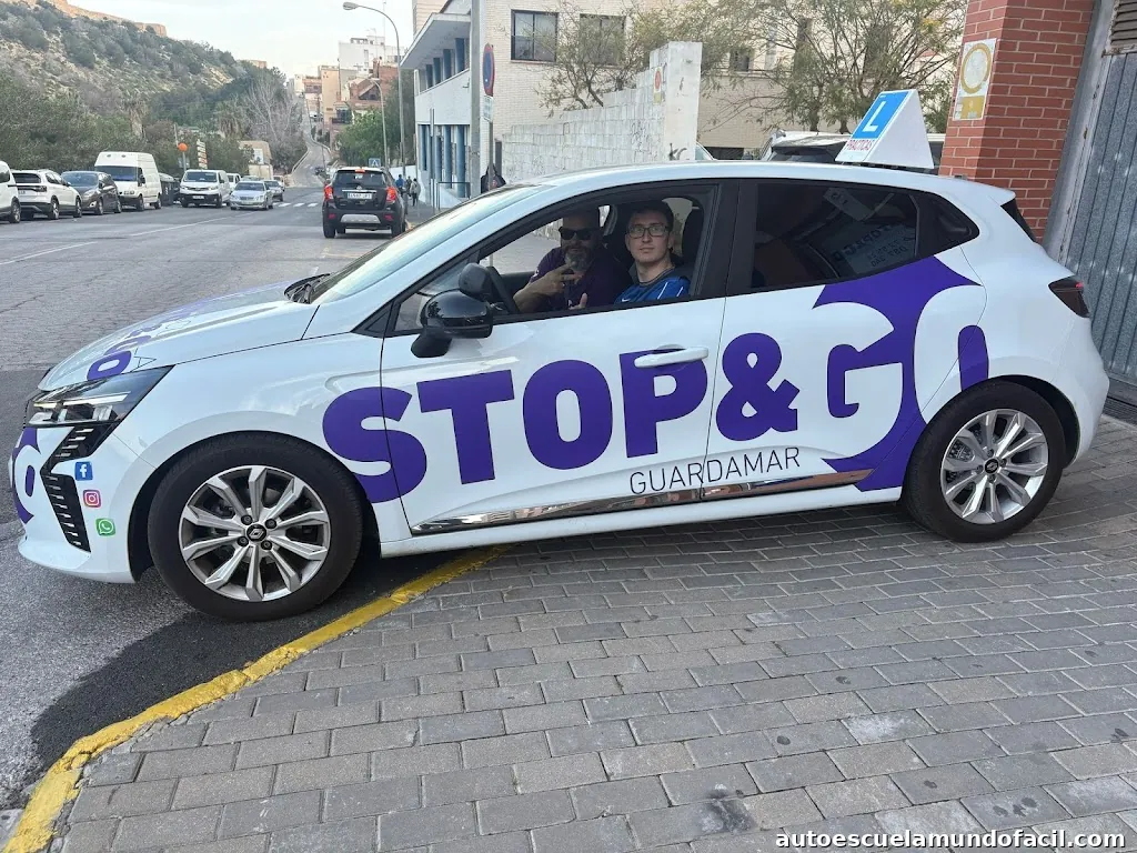 AUTOESCUELA STOP AND GO