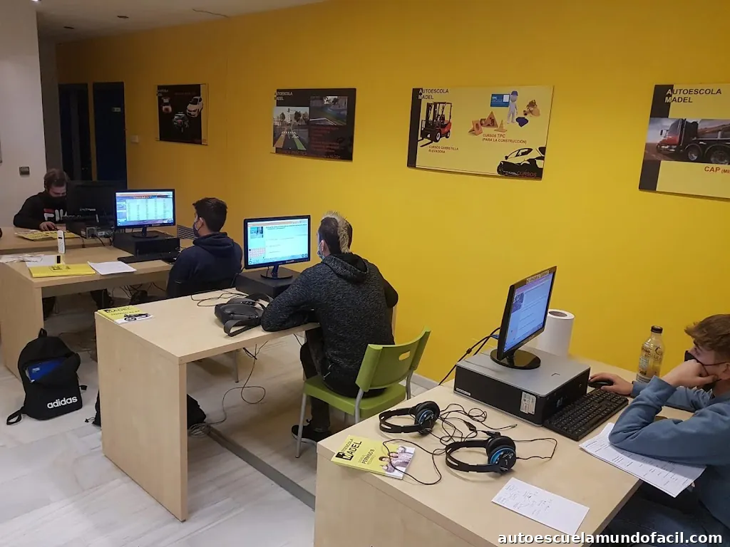 AUTOESCUELA MADEL (Zona Norte)